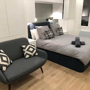 Design Proche Champs-elysées Apartamento París